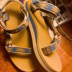 Teva Universal HDBK Midform tan and blue sandals